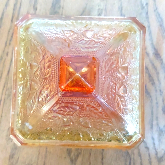 Vintage Jeanette Glass Amber Marigold Oak Leaf and Acorn Candy Dish - Picture 2 of 7